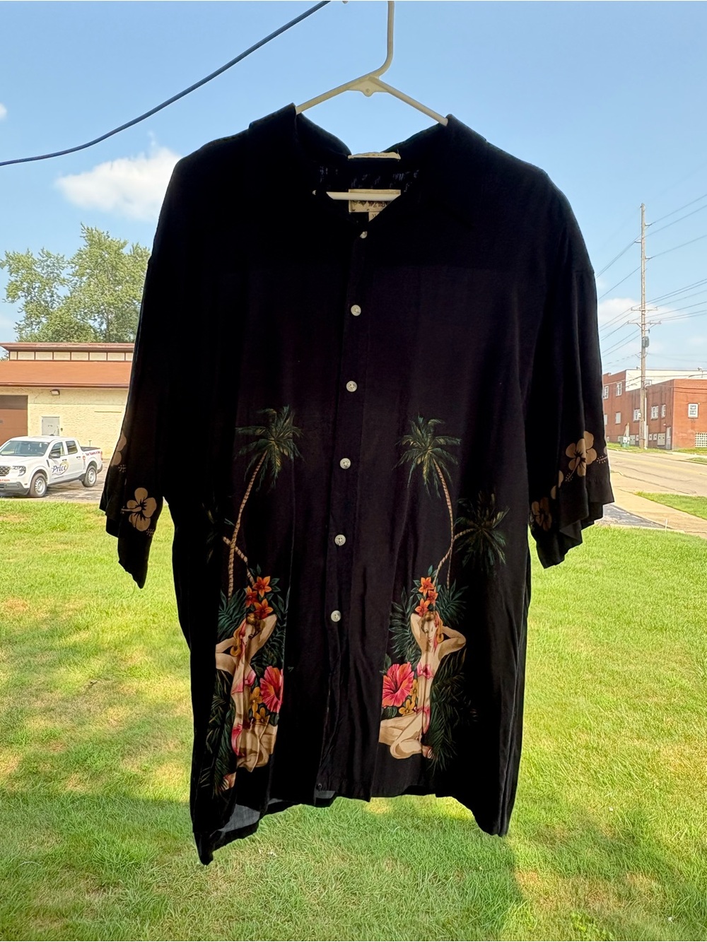 Men's Black Tropical Print Short-Sleeve Button-Down Shirt